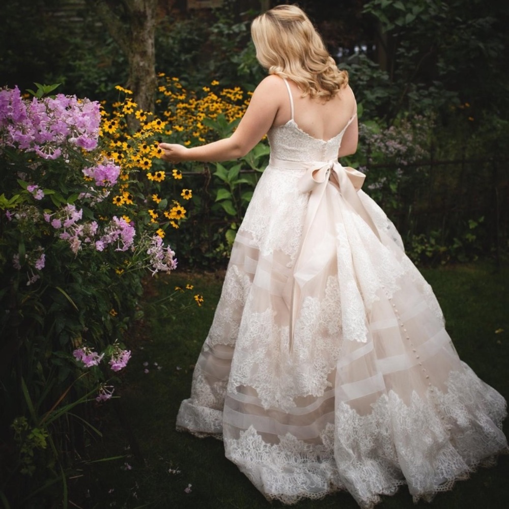 Anyone in need of a dreamy wedding dress?